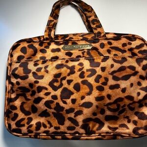 Aimee Kestenberg Leopard Print Travel Cosmetic Vacation Hanging Bag Purse
